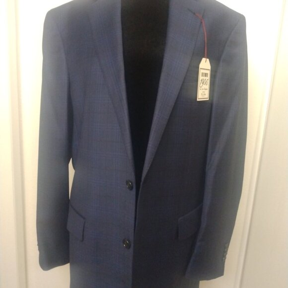 Men's Suit - Picture 1 of 6
